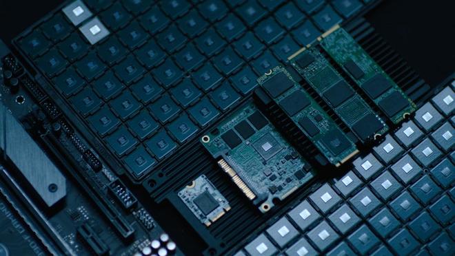 数据升温、推理下沉大模型驱动存储技术进化(图1)