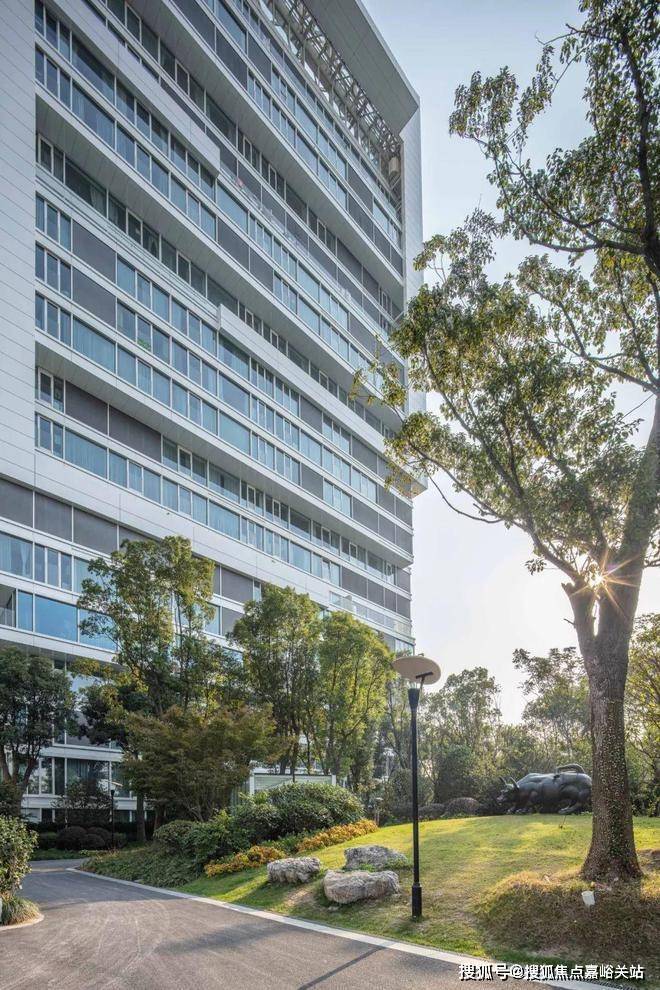 九游体育：聚焦◈中鹰黑森林售楼处发布：问鼎楼市天花板(图8)